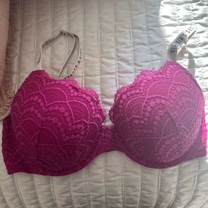 T-shirt logo push up lace bra